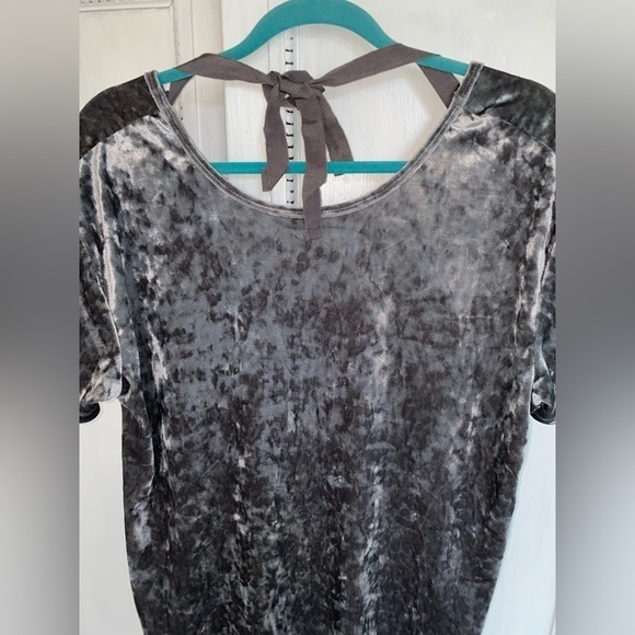 Gray Crushed Velvet Dress Size Small Short Sleeve A Line Dress With Pockets EUC - Picture 4 of 6